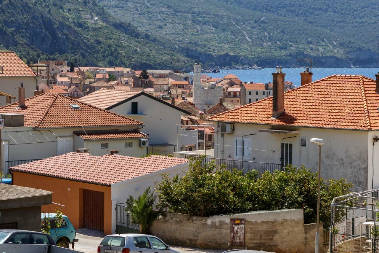 Comeissa Komiza Exterior photo